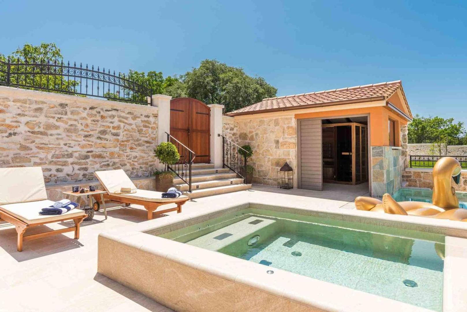 Luxury Villa Finessa Skradin 2 With Heated Pool, Jacuzzi And Sauna Dış mekan fotoğraf