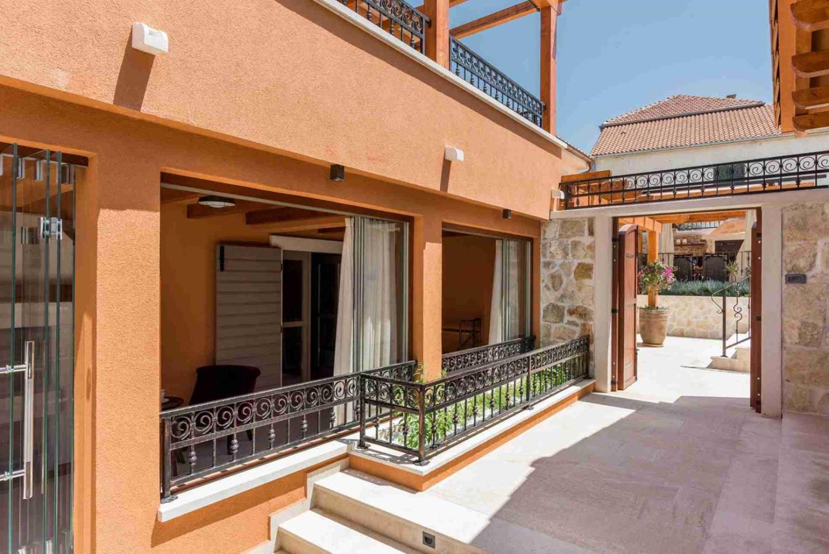 Luxury Villa Finessa Skradin 2 With Heated Pool, Jacuzzi And Sauna Dış mekan fotoğraf