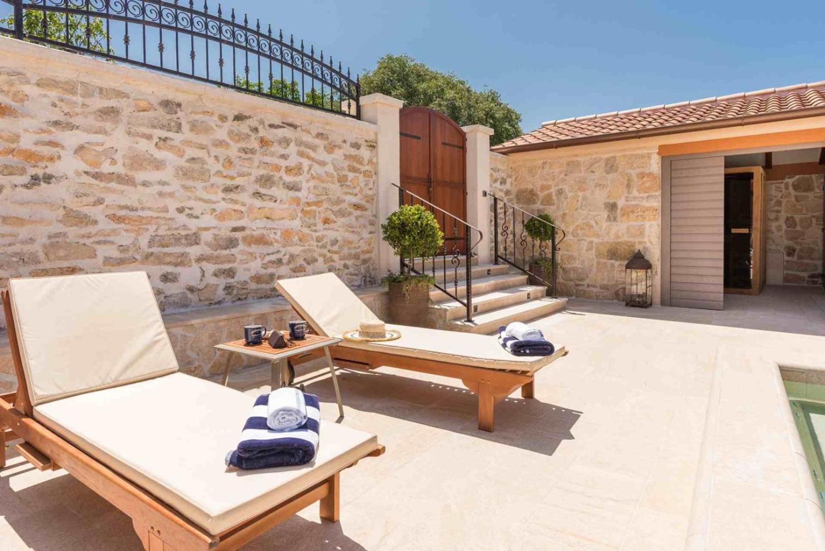 Luxury Villa Finessa Skradin 2 With Heated Pool, Jacuzzi And Sauna Dış mekan fotoğraf